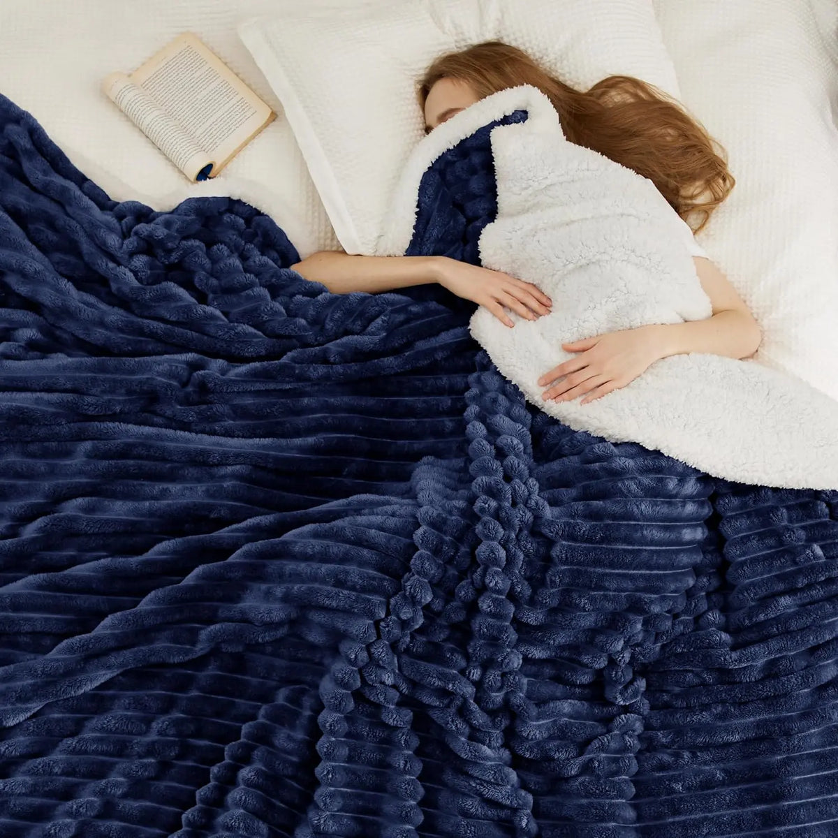 Cozy Sherpa Blanket | Ultra Soft Plush Fleece Throw Blanket | Warm Lightweight Comfort for Bed, Sofa & Living Room
