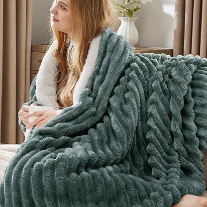 Cozy Sherpa Blanket | Ultra Soft Plush Fleece Throw Blanket | Warm Lightweight Comfort for Bed, Sofa & Living Room