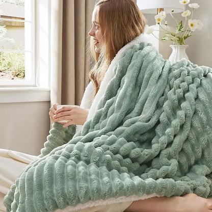 Cozy Sherpa Blanket | Ultra Soft Plush Fleece Throw Blanket | Warm Lightweight Comfort for Bed, Sofa & Living Room