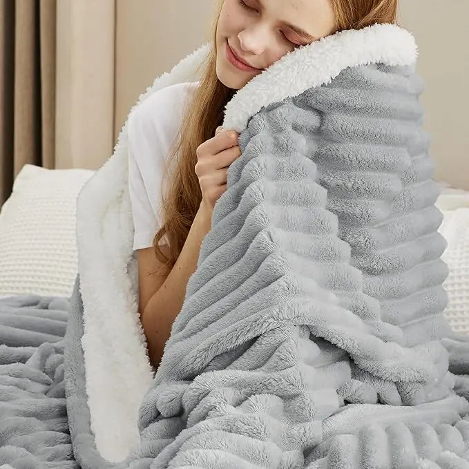 Cozy Sherpa Blanket | Ultra Soft Plush Fleece Throw Blanket | Warm Lightweight Comfort for Bed, Sofa & Living Room